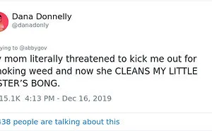 30 People Share Stories About How Their Parents Treated Them Vs. Their Younger Siblings