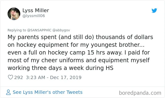 30 People Share Stories About How Their Parents Treated Them Vs. Their Younger Siblings