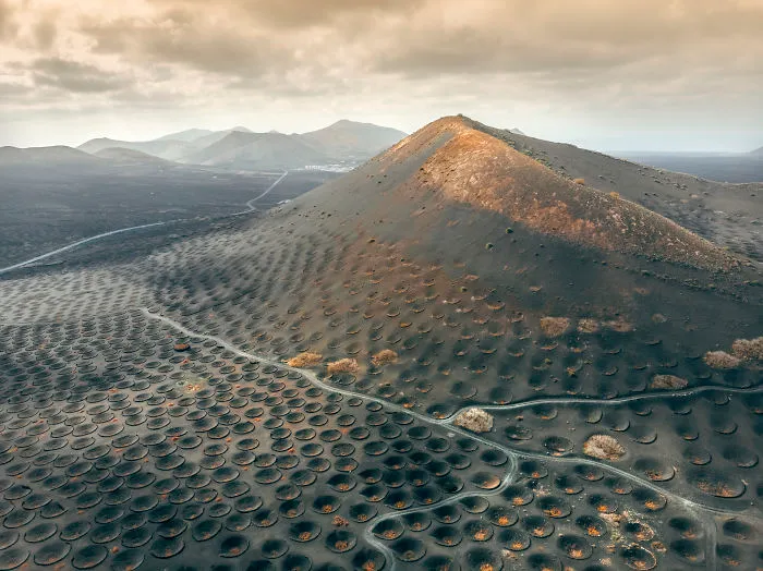 I Traveled To The Island Of Lanzarote And Captured Its Mars-Like Scenery (14 Pics) 