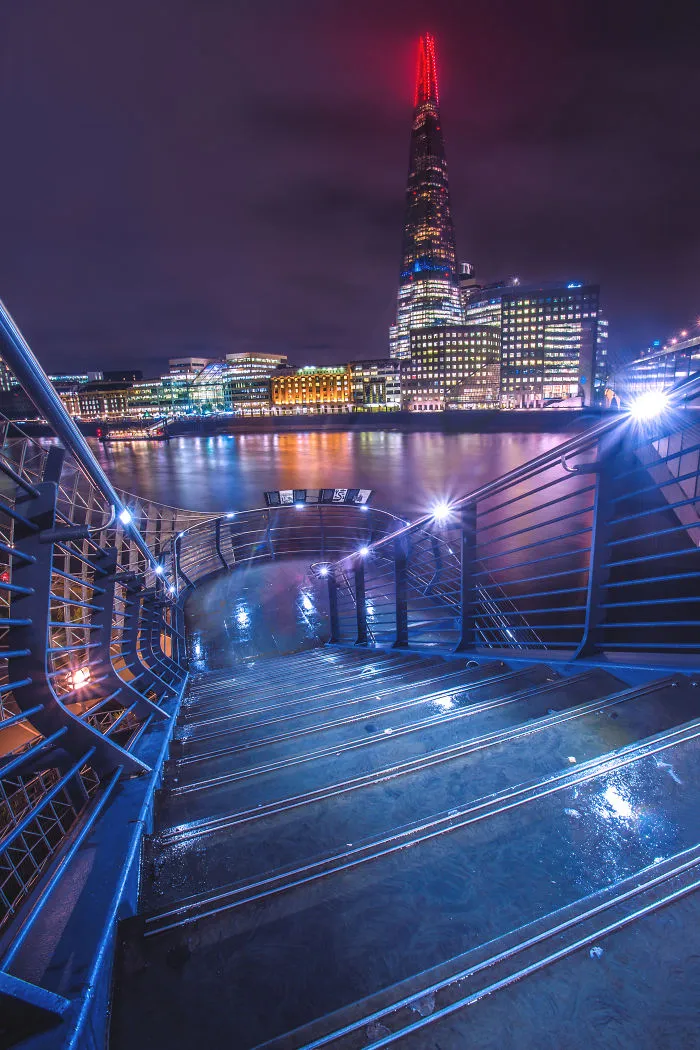 I Try To Capture The Magical Beauty Of Christmas Time In London With My Photographs (16 Pics)