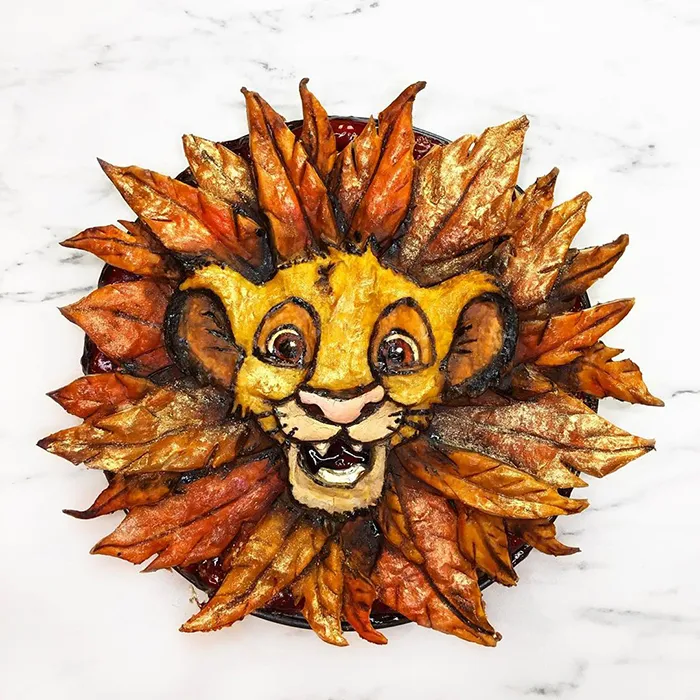 25 Pies That Look Too Good To Eat, Including A Festive Baby Yoda