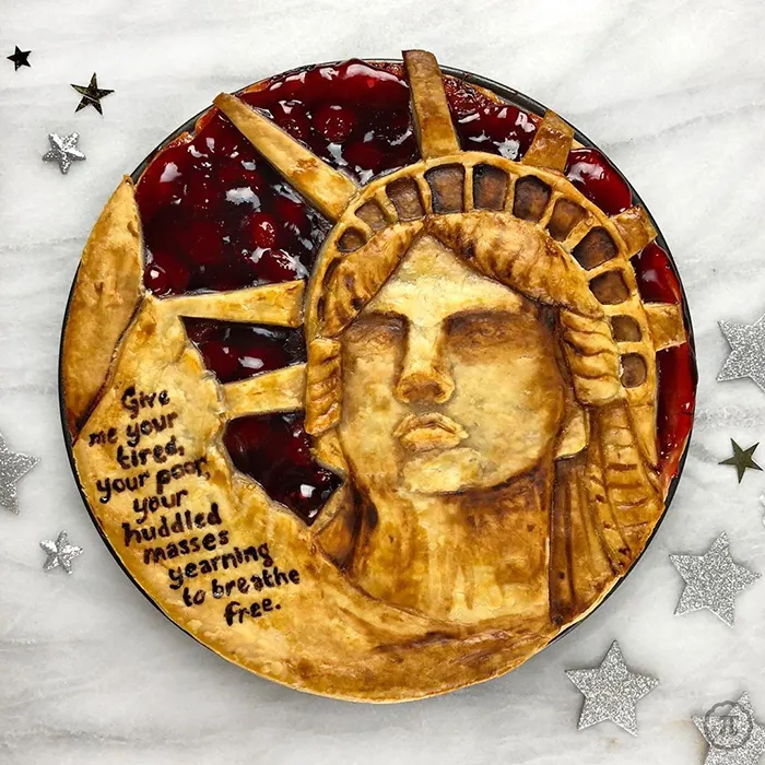 25 Pies That Look Too Good To Eat, Including A Festive Baby Yoda