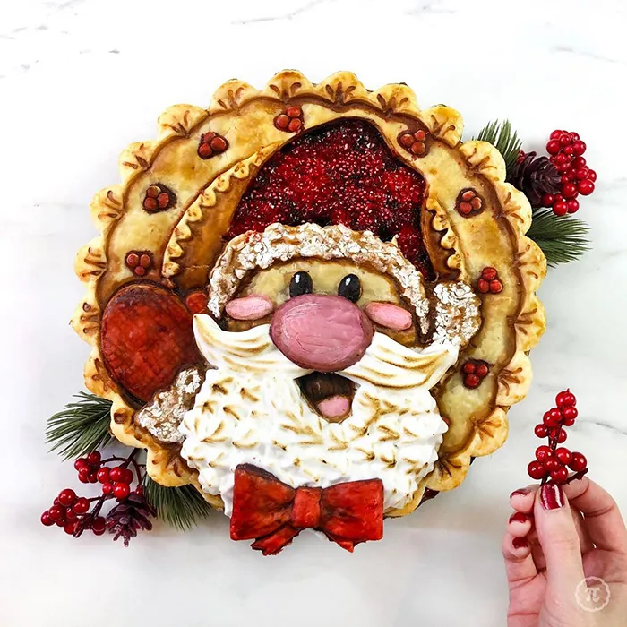 25 Pies That Look Too Good To Eat, Including A Festive Baby Yoda