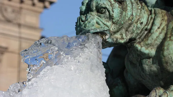 People Are Sharing Photos Of 'Vomiting' Statues And Here Are The 12 Most Hilarious Ones