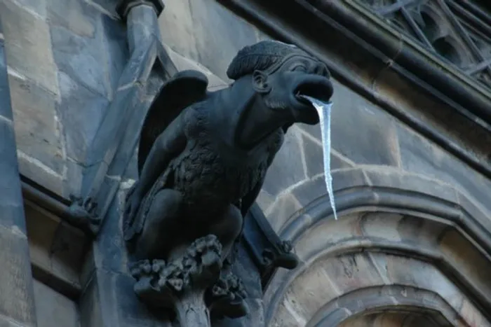 People Are Sharing Photos Of 'Vomiting' Statues And Here Are The 12 Most Hilarious Ones