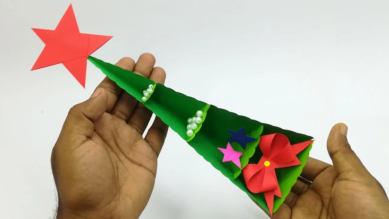 Tabletop Paper Christmas Tree Ultimate Decorate