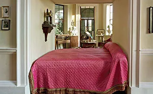 People Are Sharing Different Ways That People Arrange Their Bedrooms And Some Of The Options Might Scare You
