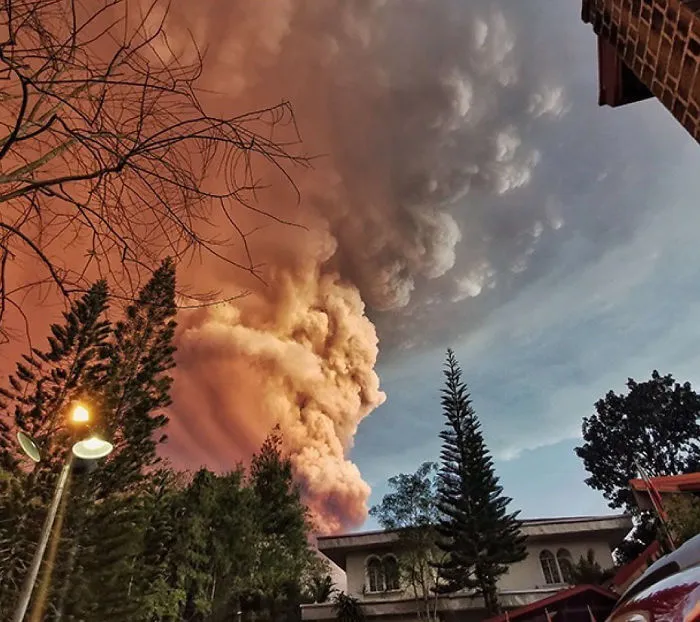 30 Photos That Show The Terrifying Power Of The Taal Volcano Which Just Erupted In The Philippines