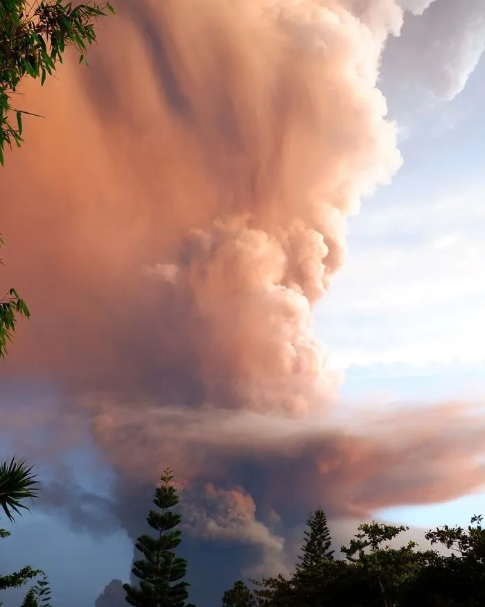 30 Fotos que muestran el terrorífico poder del volcán Taal que ha hecho erupción en Filipinas