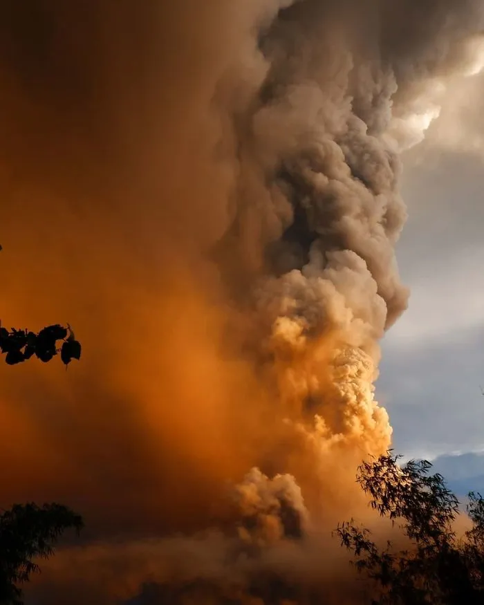 30 Fotos que muestran el terrorífico poder del volcán Taal que ha hecho erupción en Filipinas