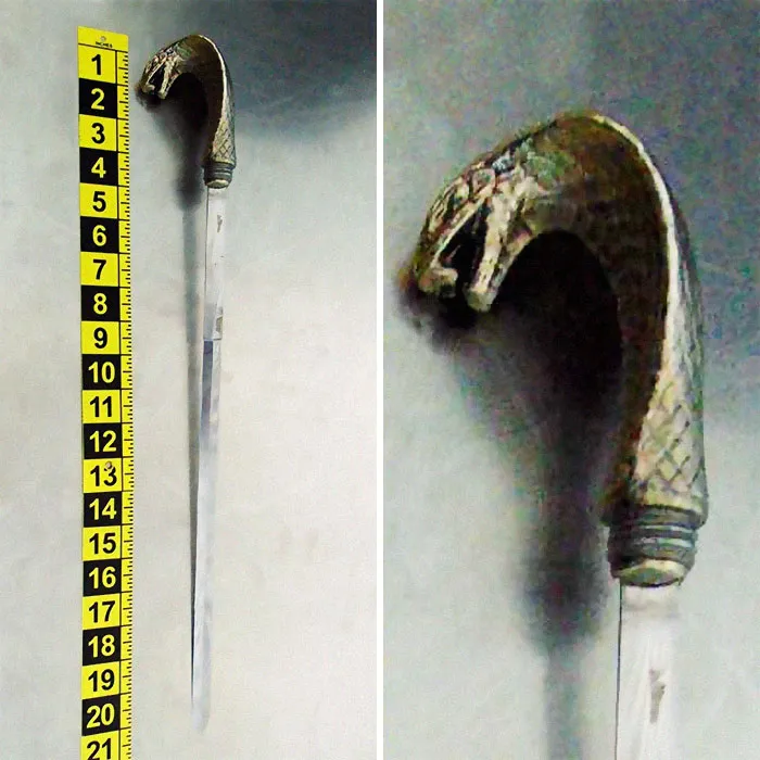 Here’s A Friendly Reminder That Knives Are Not Allowed In Carry-On Bags.