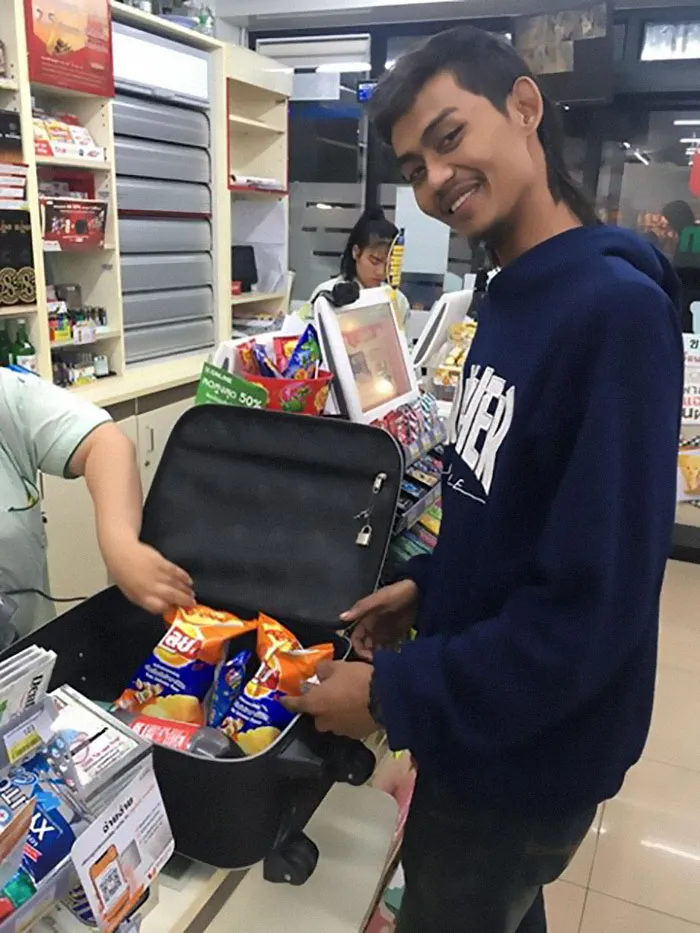 As Thailand Is Banning Plastic Bags, These 30 People Have Come Up With Awesome And Unusual Alternatives