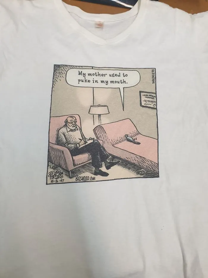 This Amazingly Odd, Tshirt Came Into Salvos! I've Never Seen Anything Like It But I Absolutely Love It