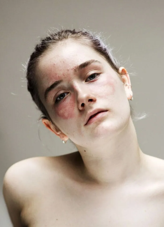 In The World Of Filters And Facetune, This Photographer Calls Us To Appreciate The Real Faces Of Women