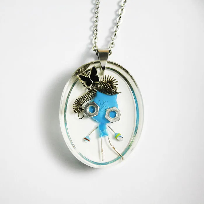 I Turned Electronic Components Into Adoptable Tiny Robots