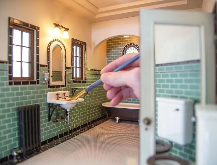 30 Historically Accurate Miniature Rooms That This Artist Builds On A 1:12 Scale