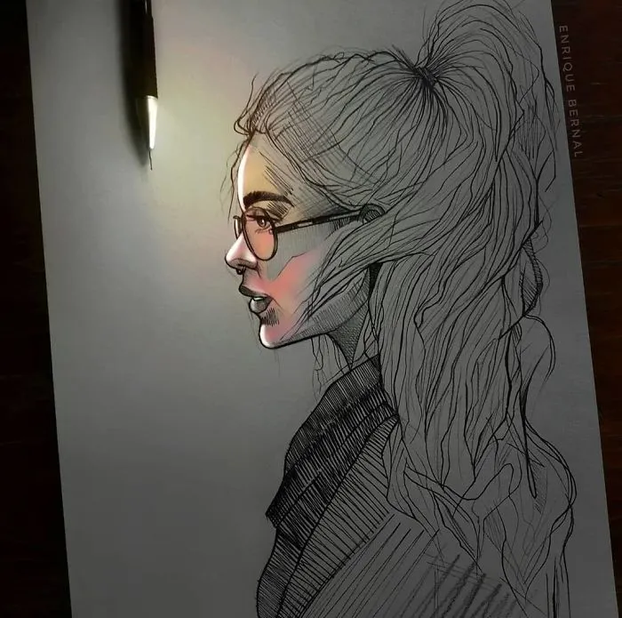 Este artista mexicano consigue que sus dibujos reluzcan con una técnica única, y el resultado es alucinante
