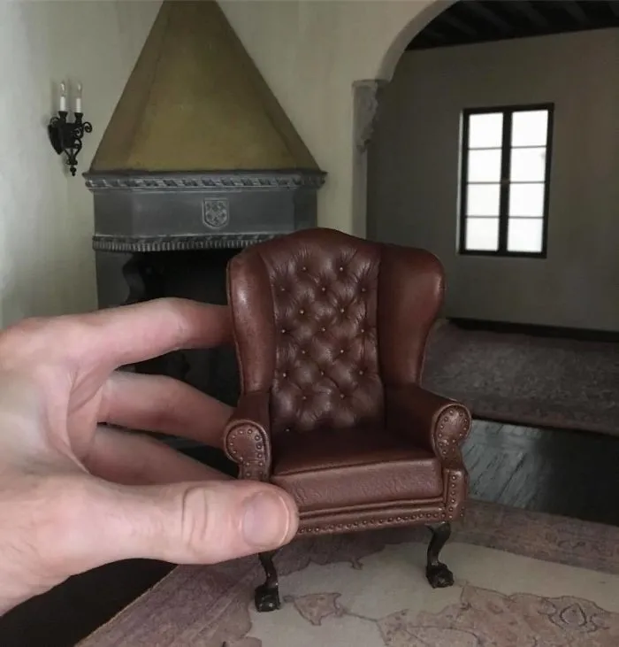 30 Historically Accurate Miniature Rooms That This Artist Builds On A 1:12 Scale