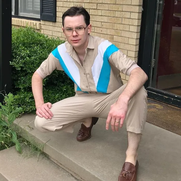 Guy Shows What $20 Can Get You At Thrift Stores, And The Results Are So Stupid It's Hilarious