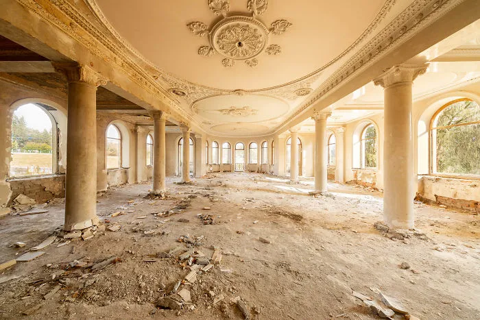 I Paid A Visit To Soviet-Era Spas In Georgia And Was Mesmerized By Their Solemn Beauty (11 Pics)