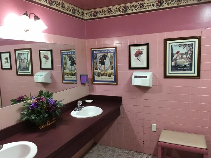 51 Restrooms In Cleveland That Were Worth A Photo