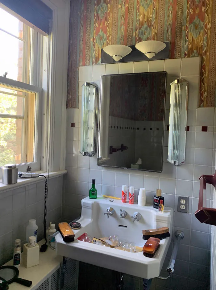 51 Restrooms In Cleveland That Were Worth A Photo