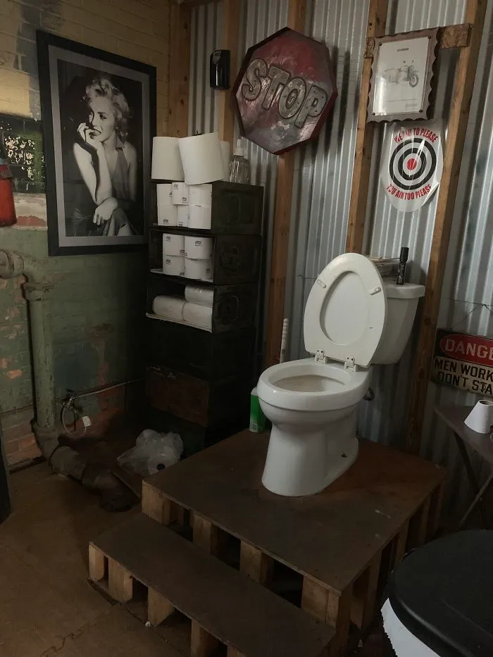 51 Restrooms In Cleveland That Were Worth A Photo