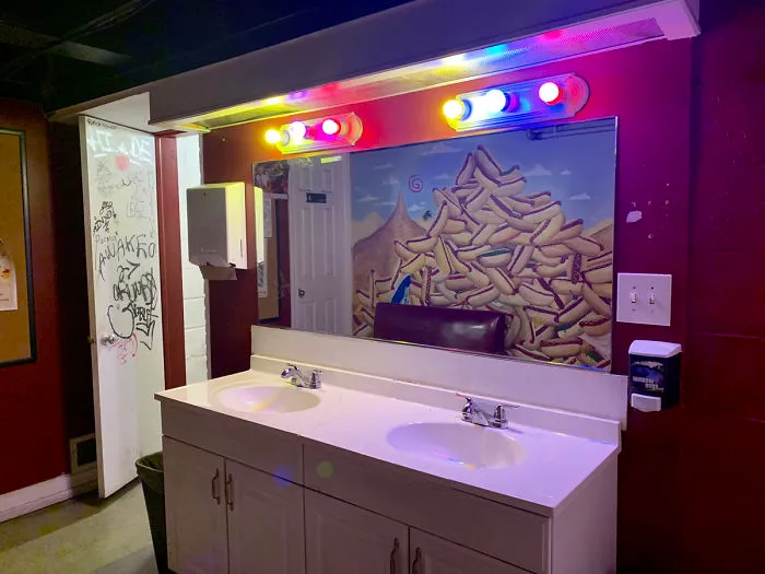51 Restrooms In Cleveland That Were Worth A Photo