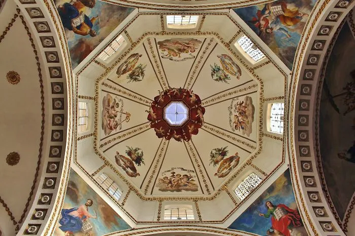 Templo De San Pedro - Tepotzotlán