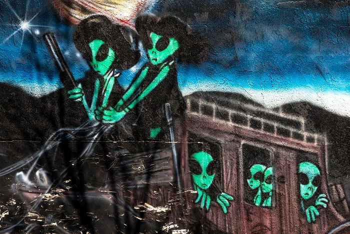 A Mural Depicting Aliens Along The Highway