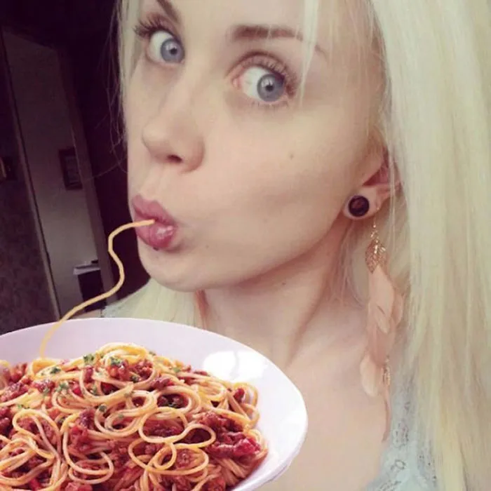 25 Times Internet Trolls Fixed Duckface Selfies By Adding Spaghetti