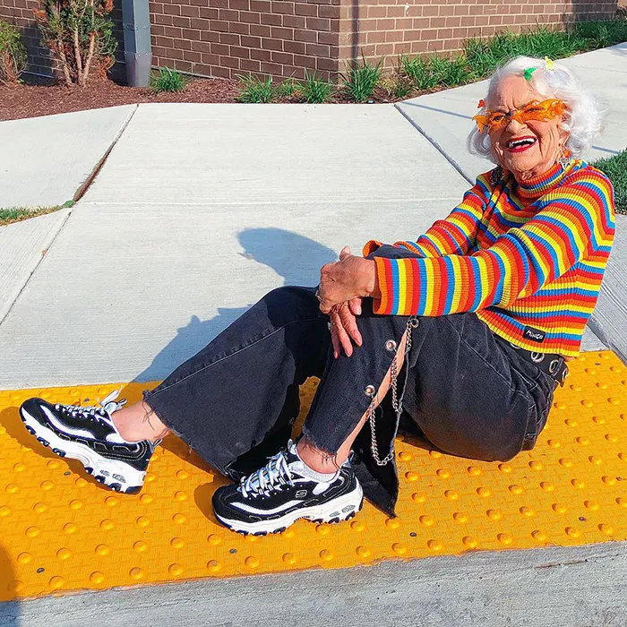 Esta es Baddie Winkle, una abuela de 92 años con mucho estilo que lleva "desde 1928 robándote a tu hombre"