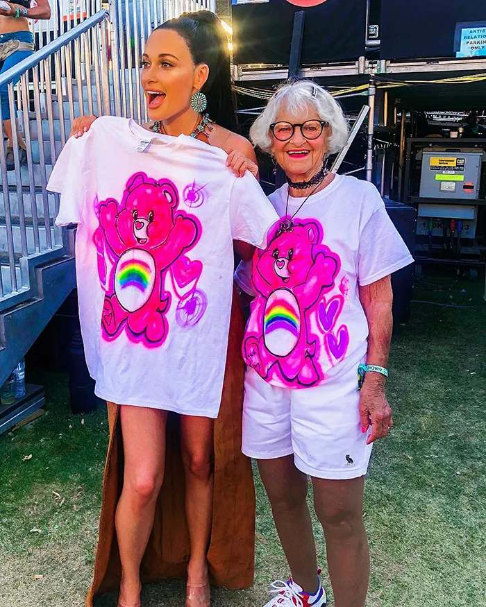 Esta es Baddie Winkle, una abuela de 92 años con mucho estilo que lleva "desde 1928 robándote a tu hombre"