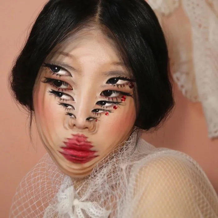 What This Artist Does To Her Face Seriously Messes With People's Minds (30 New Pics)