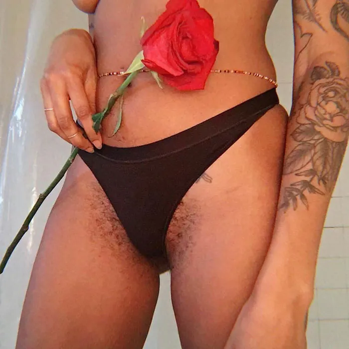 40 Mujeres comparten sus fotos por "Januhairy"