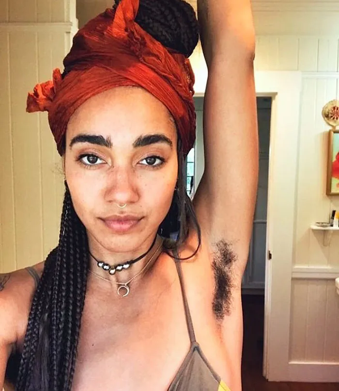40 Mujeres comparten sus fotos por "Januhairy"