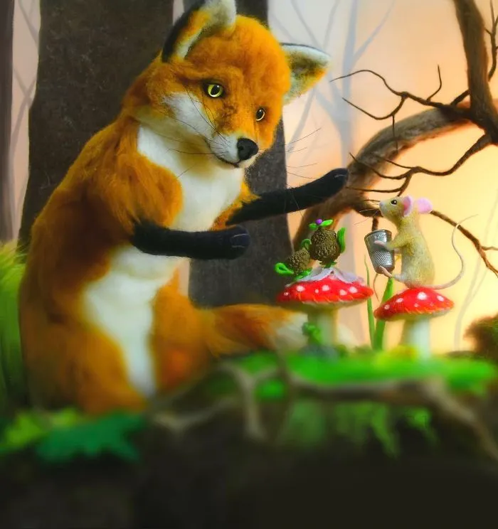My Teenage Daughter Built Me A Theatre Box So I Could Create Dreamy 3D Scenes With My Needle-Felted Animals (40 Pics)