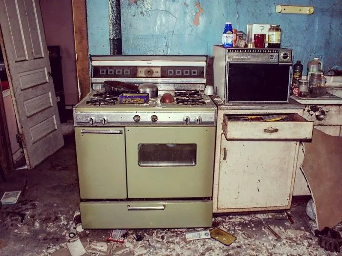 I Explore Abandoned Homes Throughout Rural Wisconsin