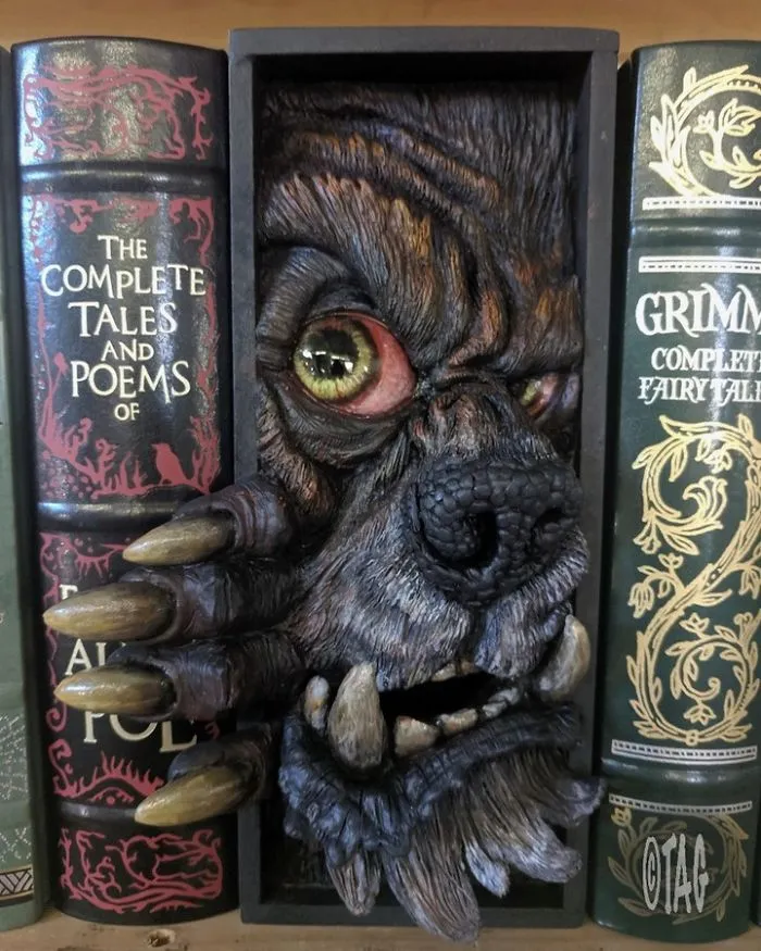 An American Werewolf In My Bookshelf