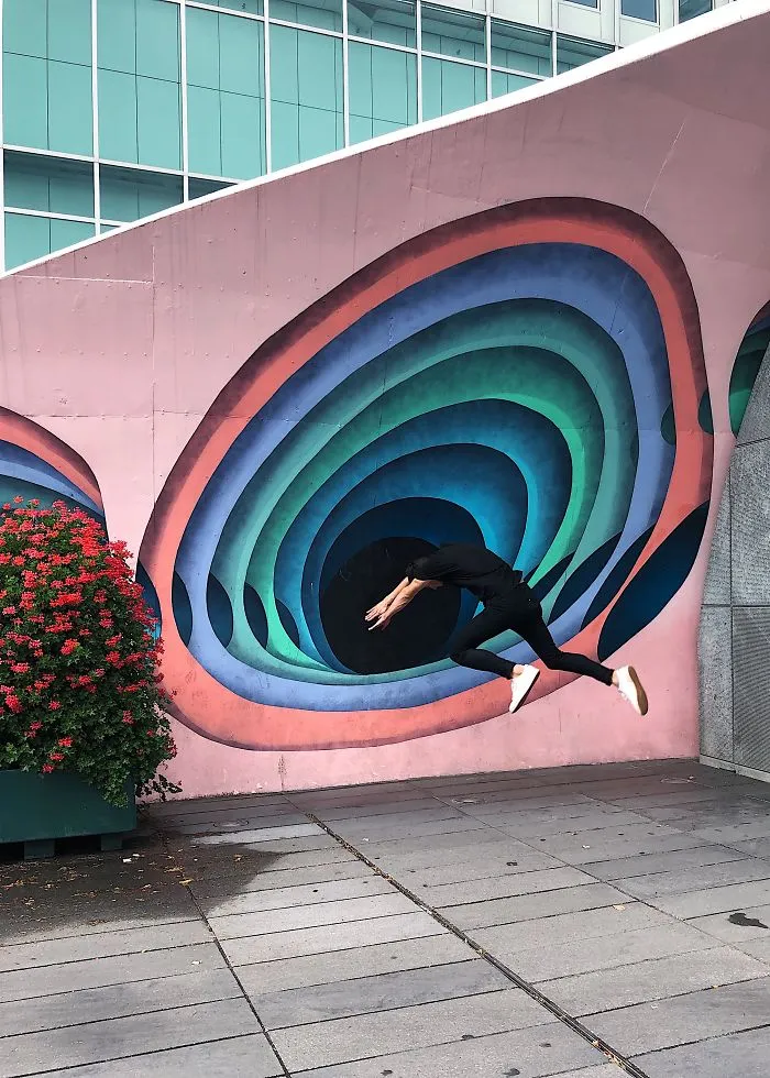 Here Are My 30 Best Optical Illusions That Were Made Without Any Editing Software