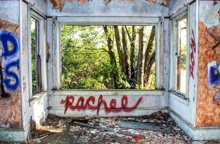 I Explore Abandoned Homes Throughout Rural Wisconsin