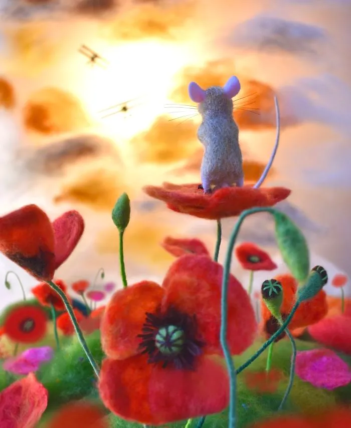 My Teenage Daughter Built Me A Theatre Box So I Could Create Dreamy 3D Scenes With My Needle-Felted Animals (40 Pics)