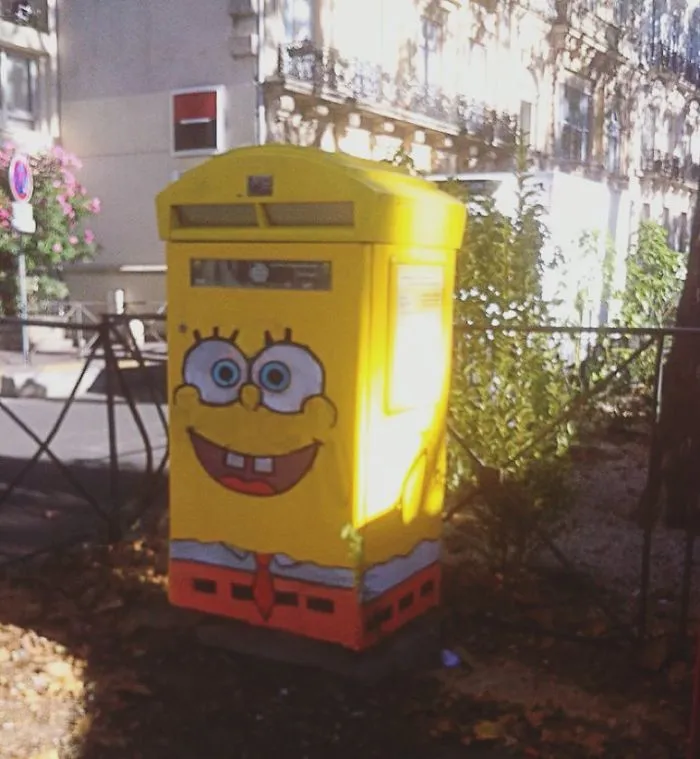 34 Illustrations Of Pop Culture Characters By EFIX Blend Into Walls And Sidewalks