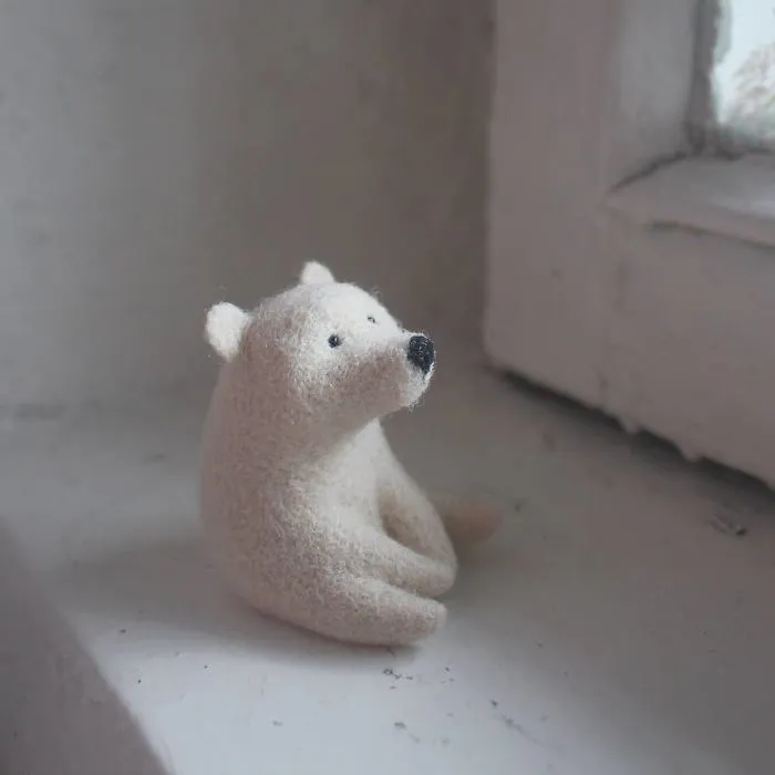 Esta artista dramática recibió un paquete de lana como regalo, y se convirtió en diseñadora de juguetes (35 fotos)