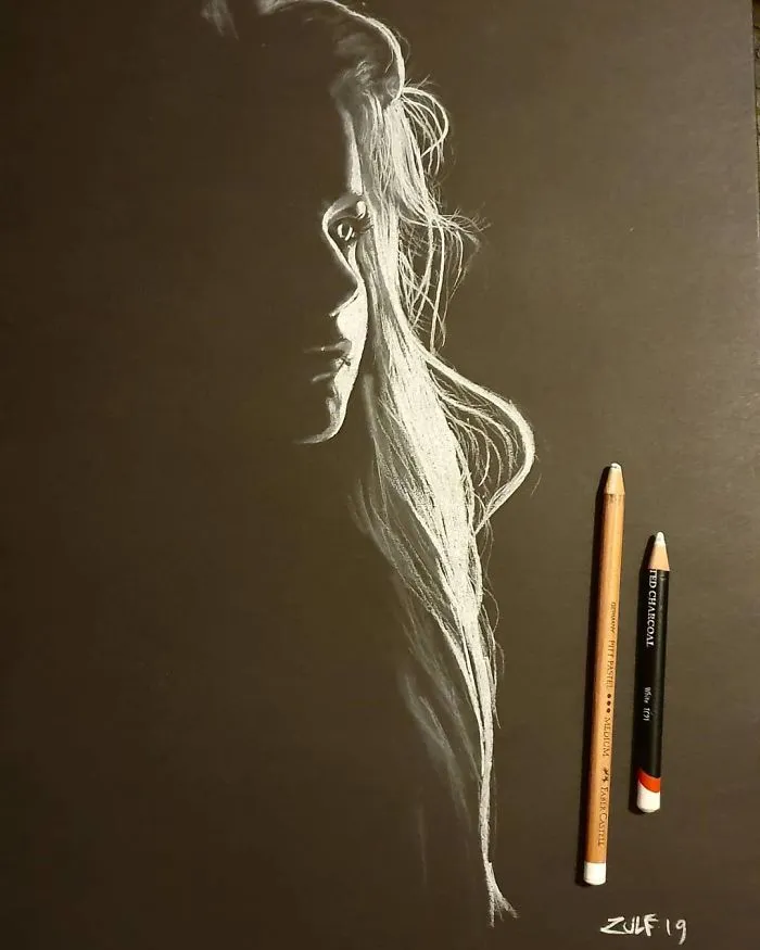 Artist Draws Beautiful Portraits Of Women And They Look Like They're Cast In Light (19 Pics)