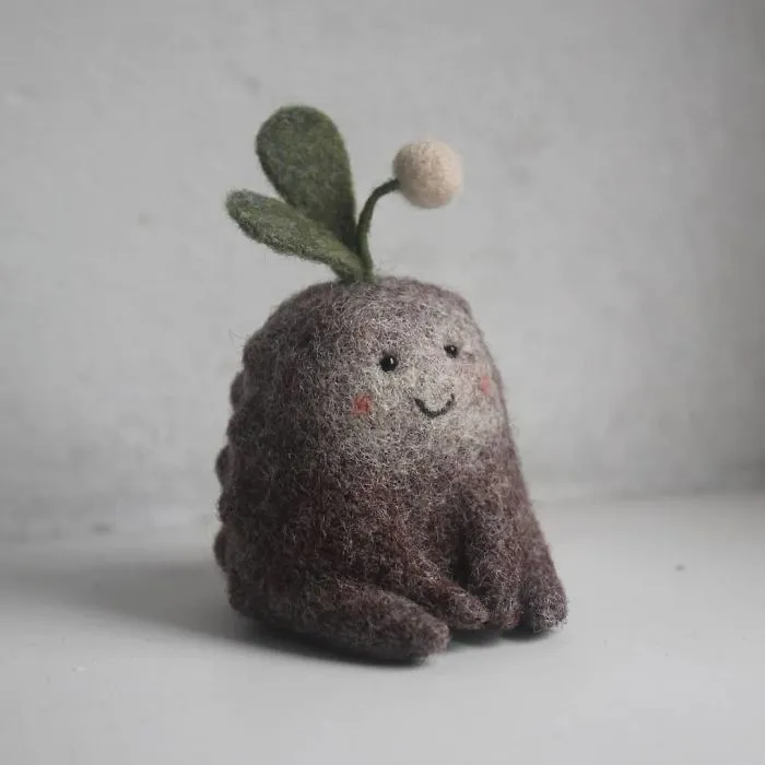 Theater Artist Receives A Pack Of Wool As A Gift, Becomes A Toy Designer (35 Pics)