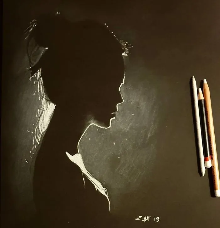 Artist Draws Beautiful Portraits Of Women And They Look Like They're Cast In Light (19 Pics)