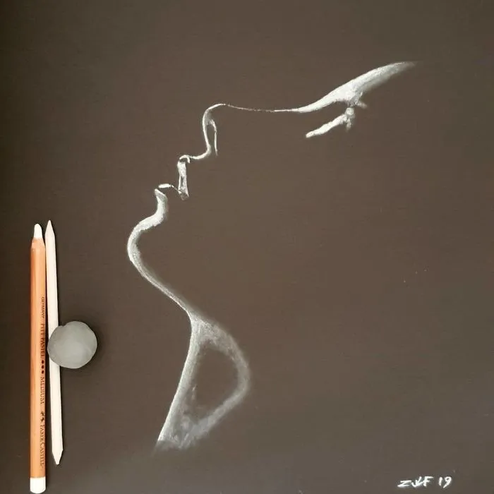 Artist Draws Beautiful Portraits Of Women And They Look Like They're Cast In Light (19 Pics)