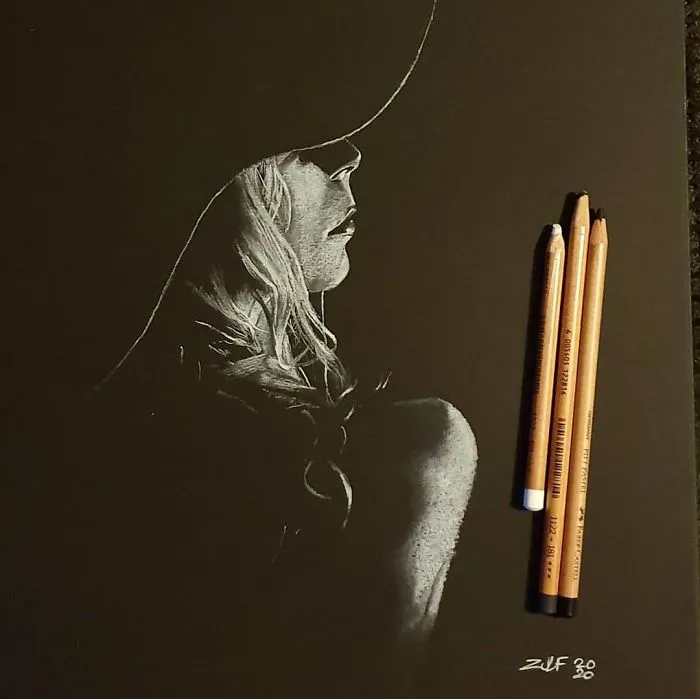Artist Draws Beautiful Portraits Of Women And They Look Like They're Cast In Light (19 Pics)
