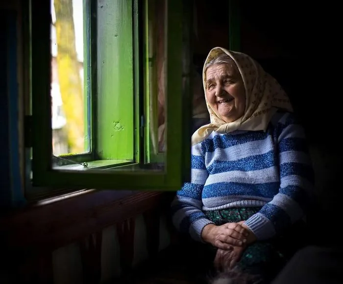 I Photographed Transylvanian Elders Who Preserve Centuries-Old Traditions And Habits (26 Pics)